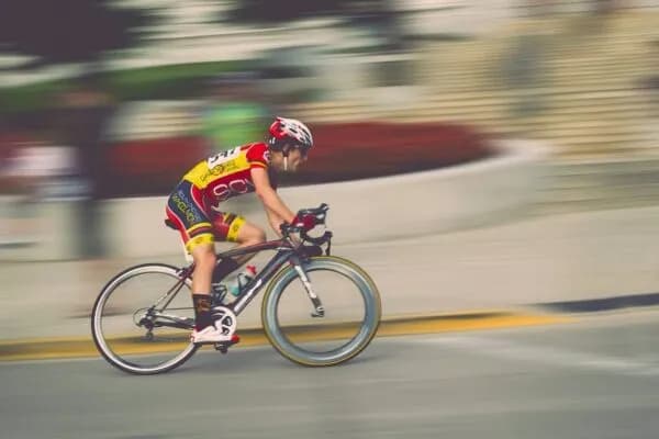 Ile km na rowerze? Odkryj, jak daleko możesz jeździć dziennie Ile km na rowerze? Odkryj, jak daleko możesz jeździć dziennie